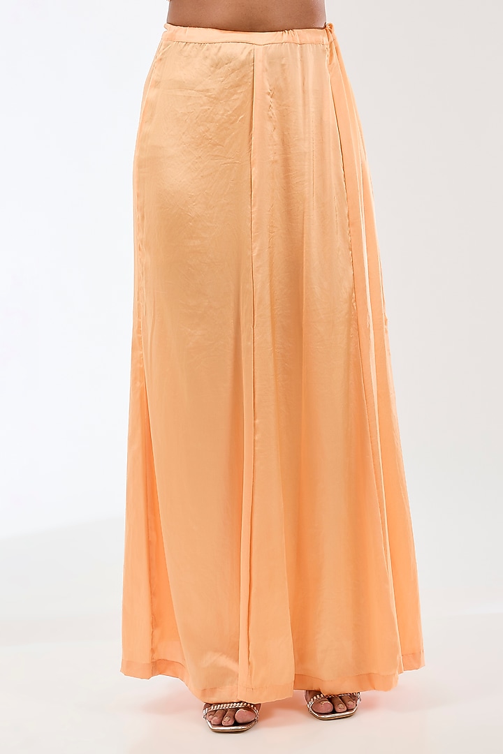 Peach Chiffon Hand Embroidered Reception Saree Set by Rabani & Rakha at Pernia's Pop Up Shop