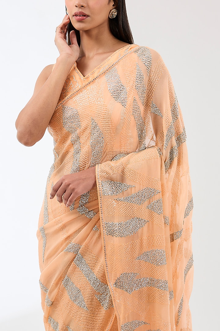 Peach Chiffon Hand Embroidered Reception Saree Set by Rabani & Rakha at Pernia's Pop Up Shop