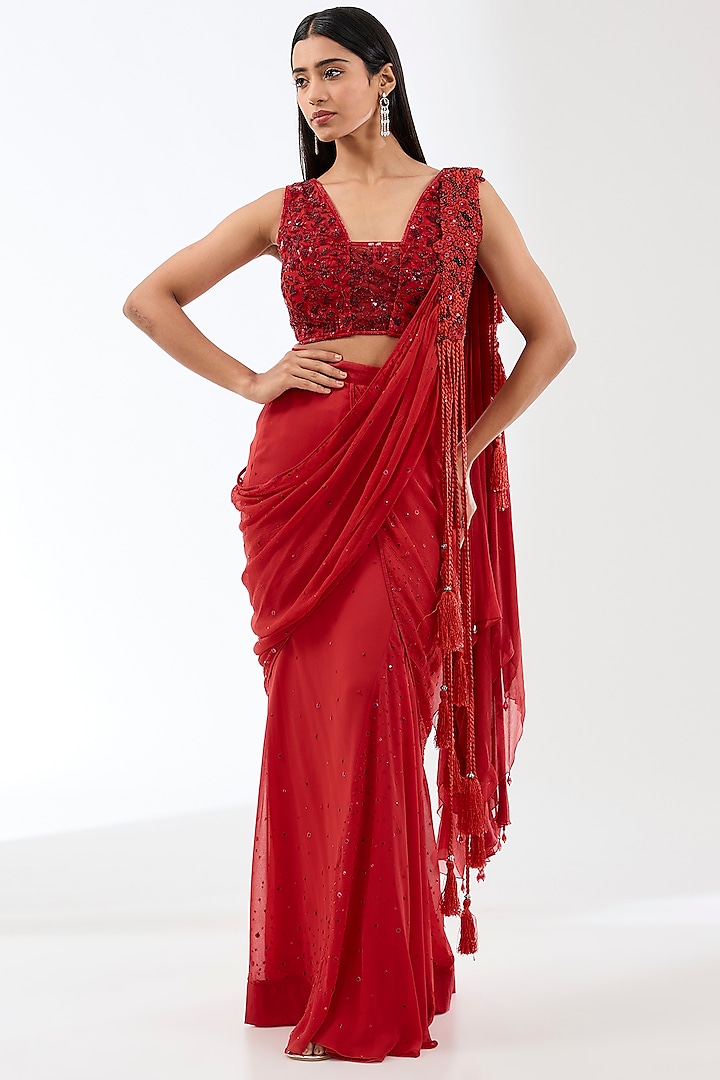 Red Chiffon Hand Embroidered Pre-Stitched Saree Set by Rabani & Rakha at Pernia's Pop Up Shop