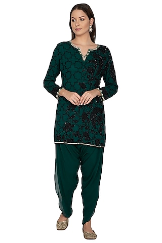 Green Embroidered Kurti With Tulip Pants by Rabani & Rakha