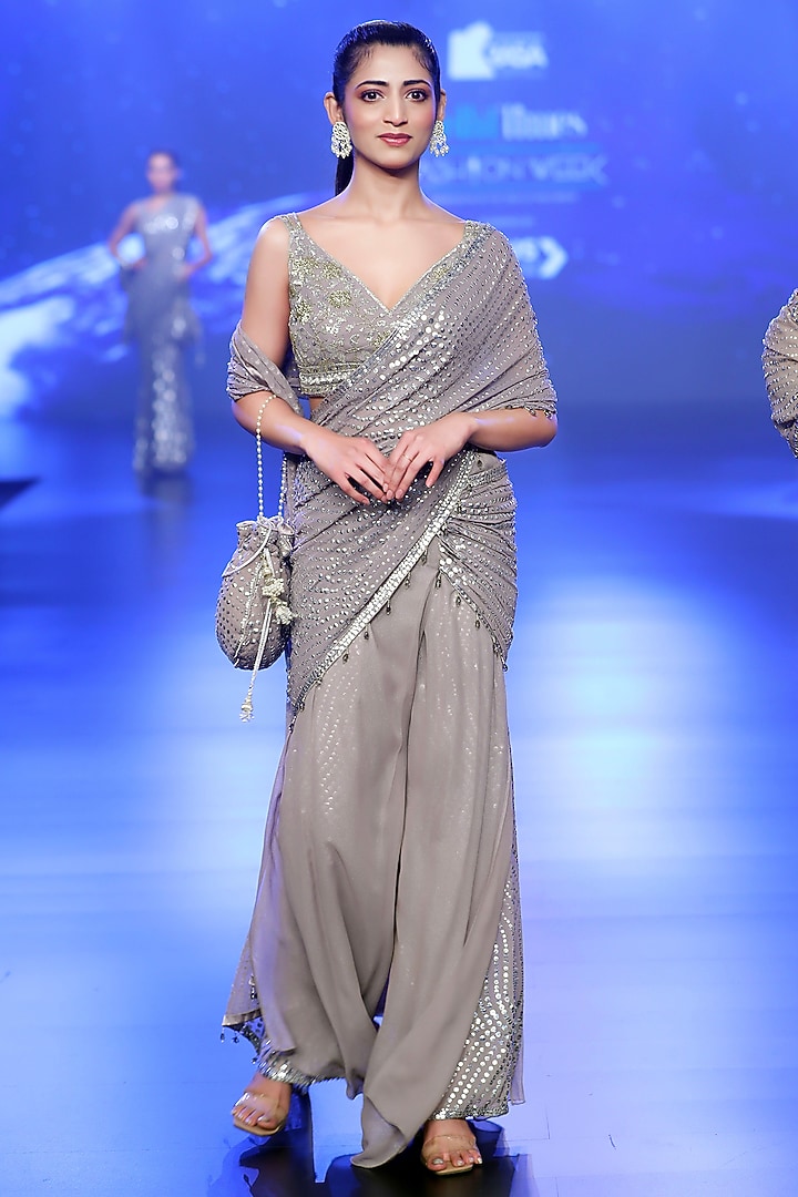 Silver Grey Foil Shimmer Georgette Hand Embroidered Pre-Stitched Reception Saree Set by Rabani & Rakha at Pernia's Pop Up Shop