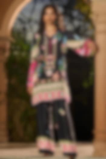 Black Silk & Crepe Printed Kurta Set by RINESSA at Pernia's Pop Up Shop