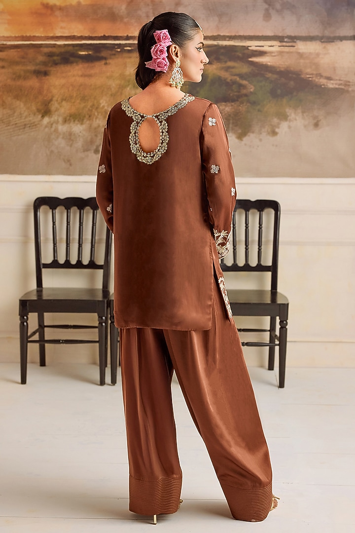 Coco-Colored Modal Satin Thread Work Kurta Set by RINESSA at Pernia's Pop Up Shop