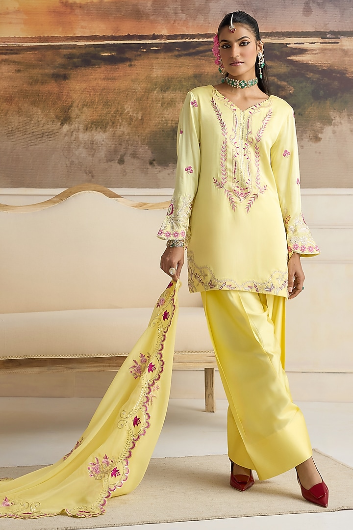 Yellow Modal Satin Thread Work Kurta Set by RINESSA at Pernia's Pop Up Shop