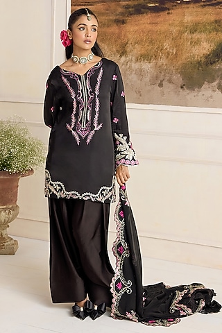 Black Modal Satin Thread Work Kurta Set by RINESSA