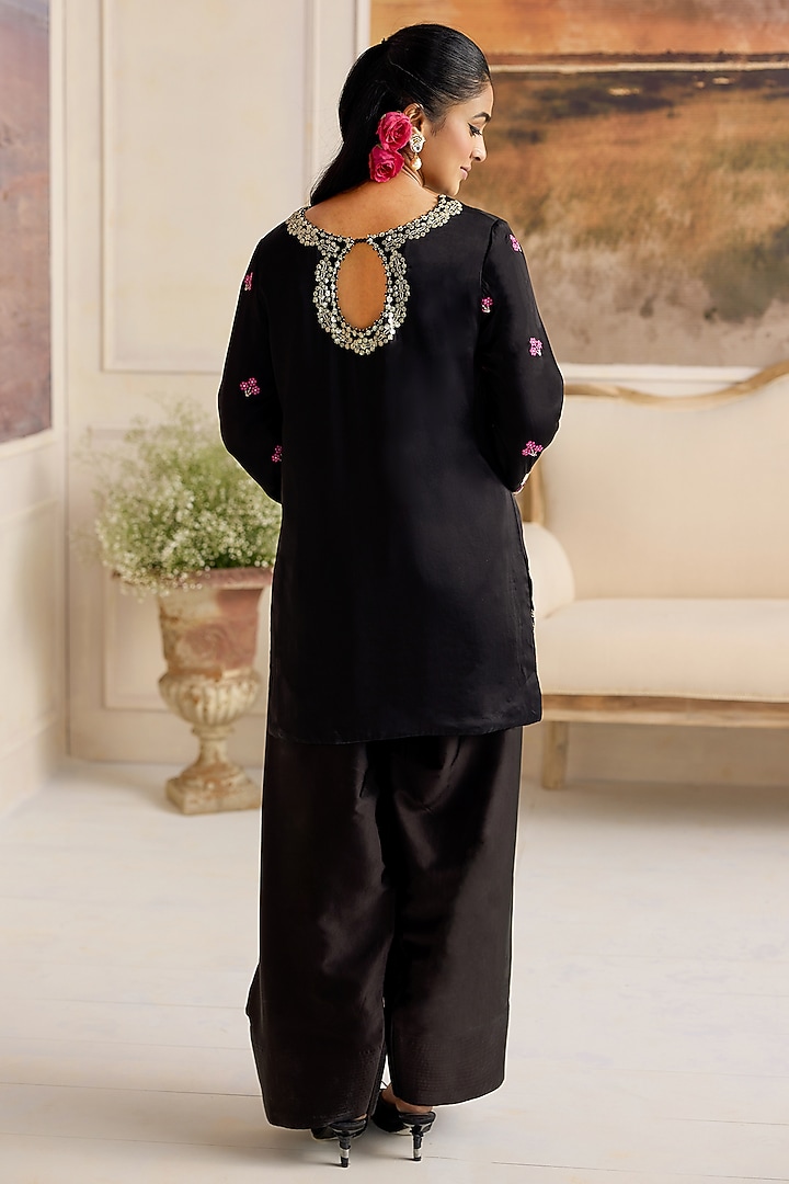 Black Modal Satin Thread Work Kurta Set by RINESSA at Pernia's Pop Up Shop