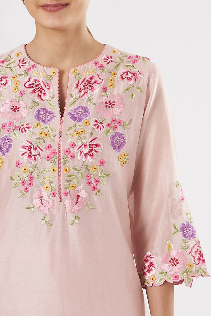Blush Pink Embroidered Kurta Set by Rajat & shradda at Pernia's Pop Up Shop