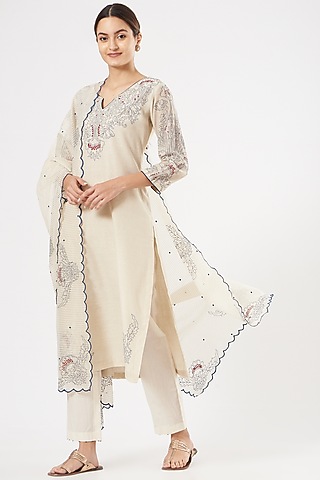 Ivory Threadwork-Embroidered Kurta Set by Rajat & shradda