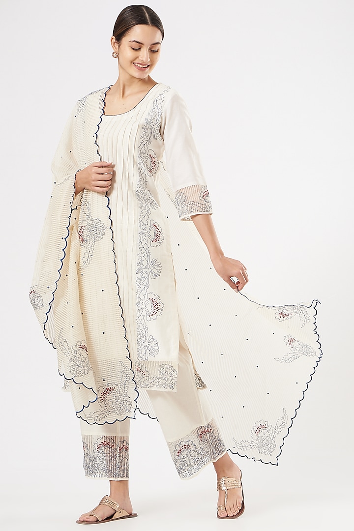 Ivory Threadwork-Embroidered Kurta Set by Rajat & shradda