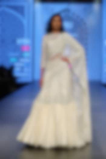 Ivory Embroidered Bridal Lehenga Set by Rabani & Rakha at Pernia's Pop Up Shop