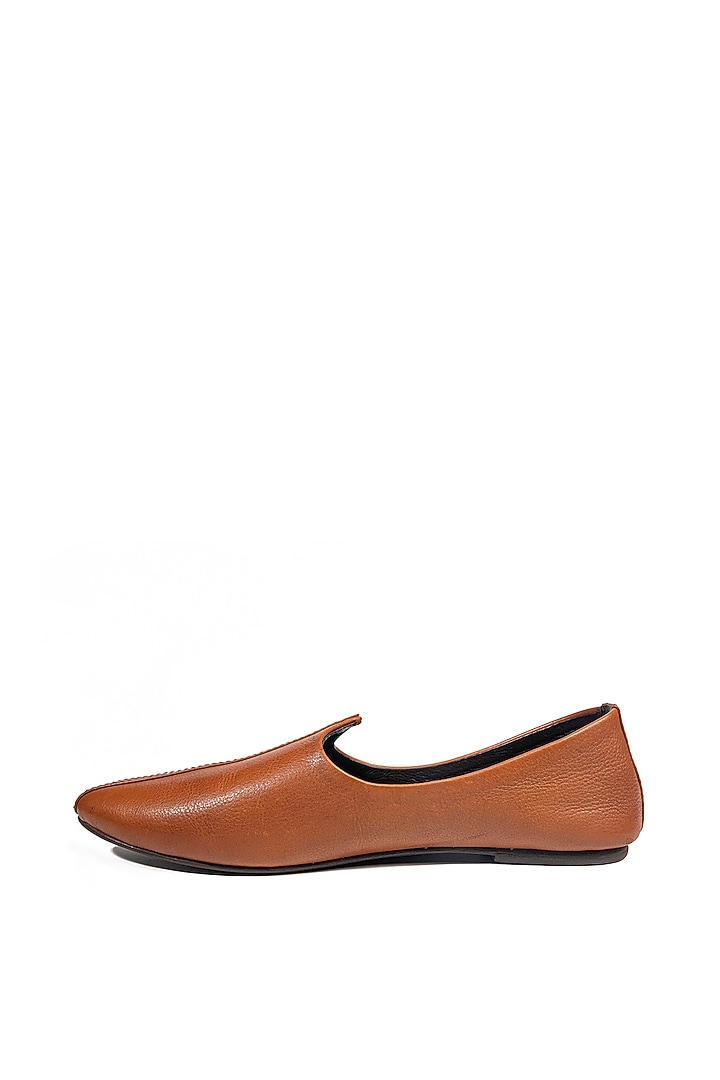 Tan Leather Mojris by ROHAN ARORA at Pernia's Pop Up Shop