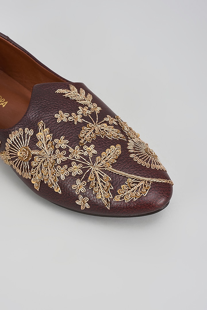 Bombay Brown Leather Zardosi Embroidered Mojris by ROHAN ARORA at Pernia's Pop Up Shop