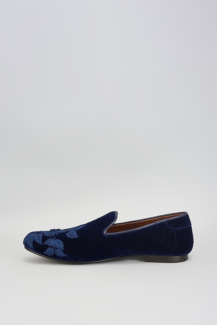 Deep Blue Velvet Embroidered Shoes by ROHAN ARORA at Pernia's Pop Up Shop