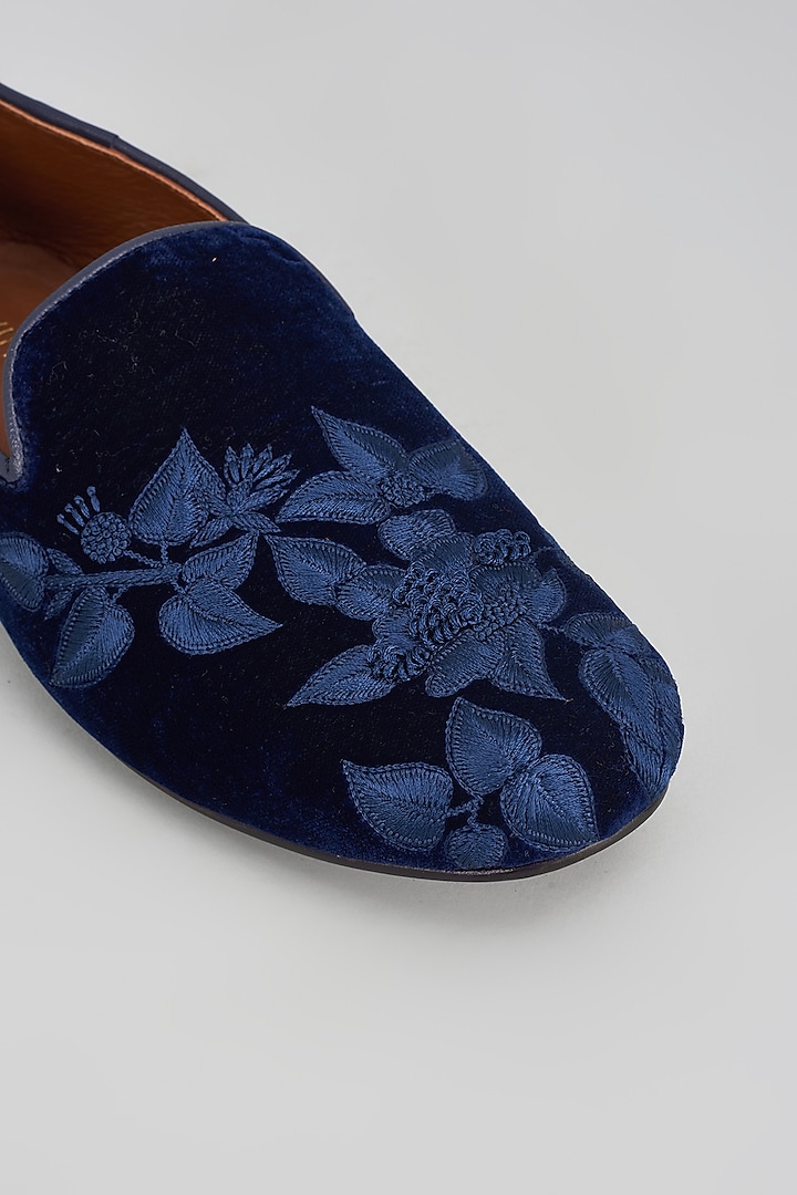 Deep Blue Velvet Embroidered Shoes by ROHAN ARORA at Pernia's Pop Up Shop