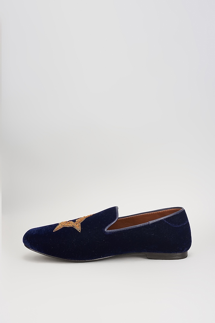 Deep Blue Velvet Zardosi Embroidered Shoes by ROHAN ARORA at Pernia's Pop Up Shop