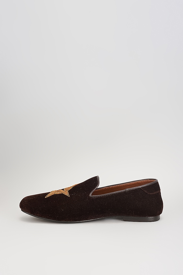 Deep Brown Velvet Zardosi Embroidered Shoes by ROHAN ARORA at Pernia's Pop Up Shop