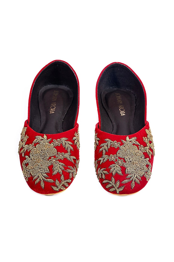Red Velvet Zardosi Embroidered Juttis by ROHAN ARORA WOMENS at Pernia's Pop Up Shop