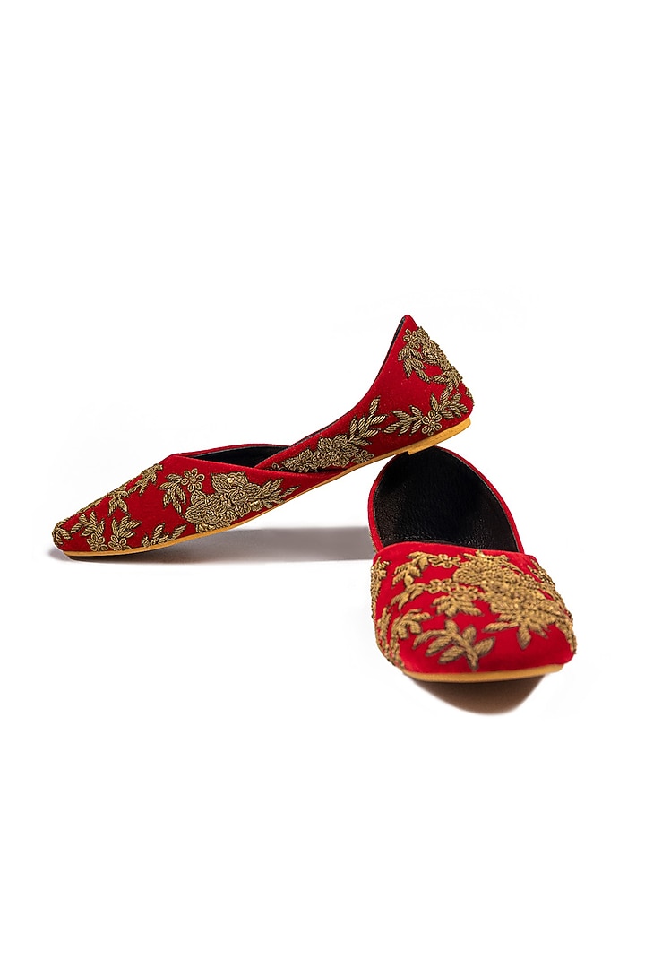 Red Velvet Zardosi Embroidered Juttis by ROHAN ARORA WOMENS at Pernia's Pop Up Shop