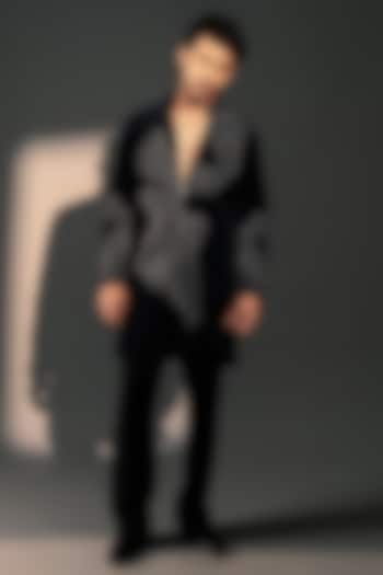 Midnight Blue Velvet Kurta by Rohit Doshi at Pernia's Pop Up Shop