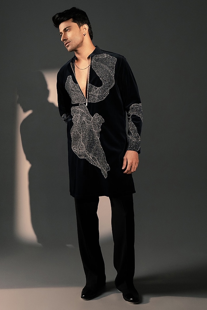 Midnight Blue Velvet Kurta Set by Rohit Doshi at Pernia's Pop Up Shop