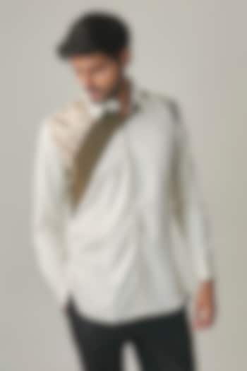 Off-White Cotton Blend Party Wear Shirt by Rohit Doshi at Pernia's Pop Up Shop