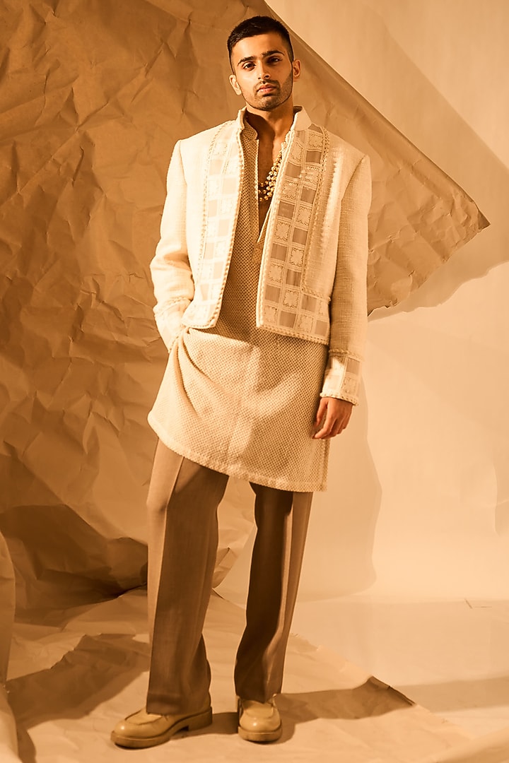 Off-White Chatai Matka Fabric Handwork Jodhpuri Set by Rohit Doshi at Pernia's Pop Up Shop