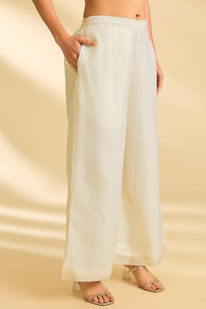 Ivory Shimmer Crushed Tissue Pearl Embellished Kurta Set by Roohbab at Pernia's Pop Up Shop