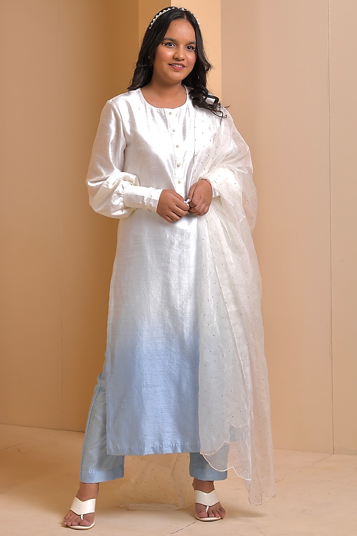 Off-White Dupion Silk Shaded Kurta Set by Roohbab