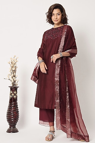 Maroon Silk Cotton Chanderi Hand Embroidered Kurta Set by Rohini Dezines