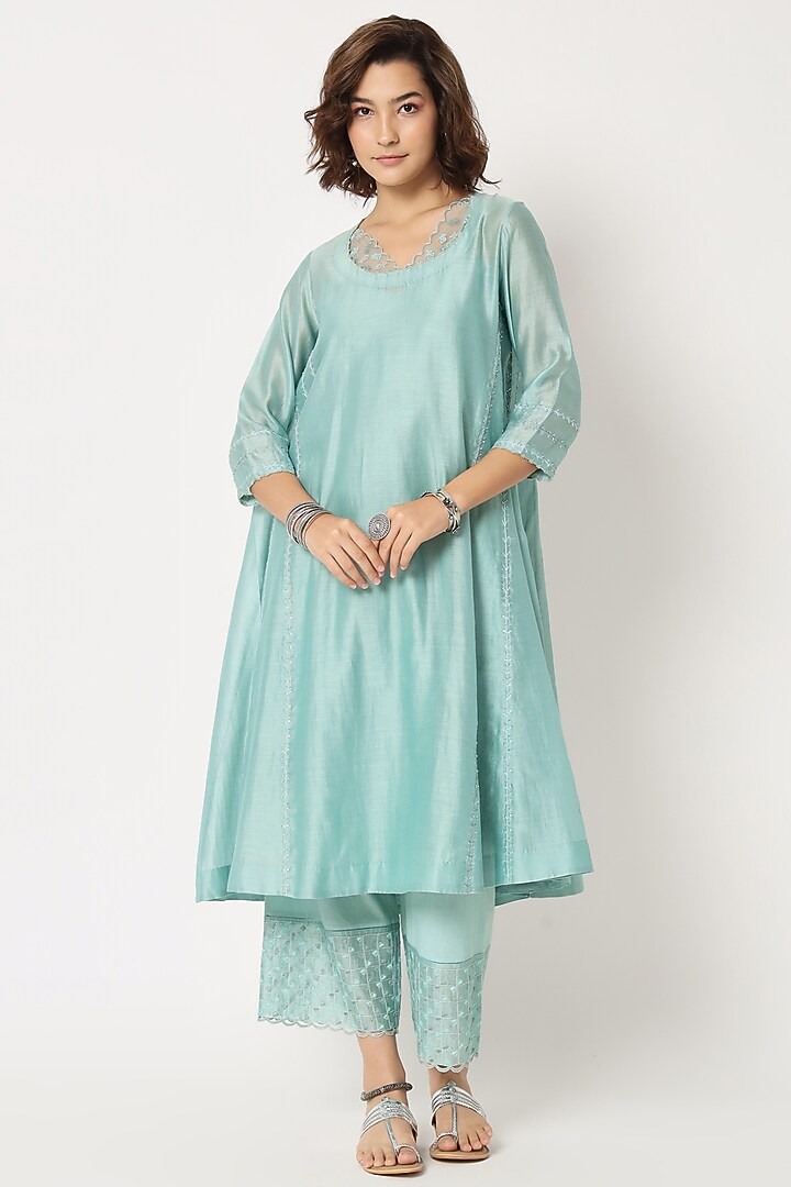 Turquoise Silk Cotton Chanderi Hand Embroidered Kurta Set by Rohini Dezines at Pernia's Pop Up Shop