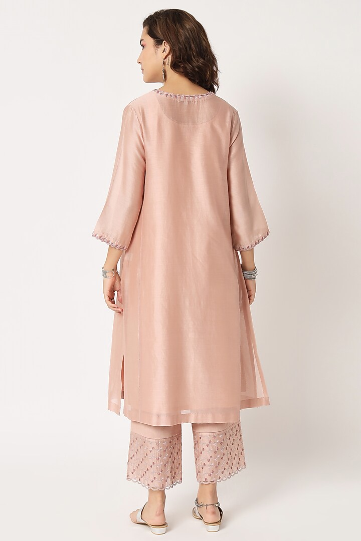 Blush Pink Silk Cotton Chanderi Hand Embroidered Kurta Set by Rohini Dezines at Pernia's Pop Up Shop
