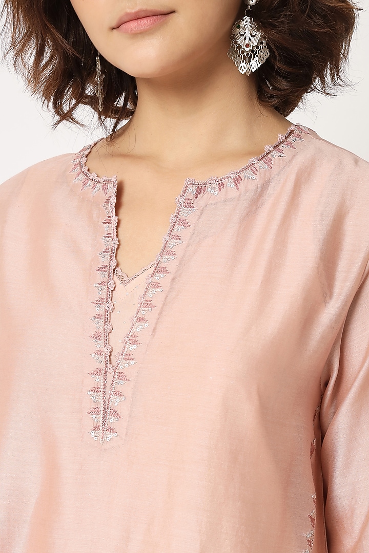 Blush Pink Silk Cotton Chanderi Hand Embroidered Kurta Set by Rohini Dezines at Pernia's Pop Up Shop