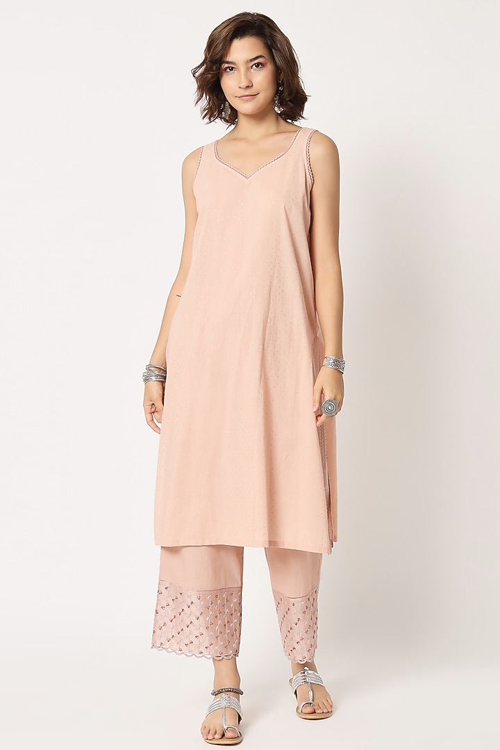 Blush Pink Silk Cotton Chanderi Hand Embroidered Kurta Set by Rohini Dezines at Pernia's Pop Up Shop