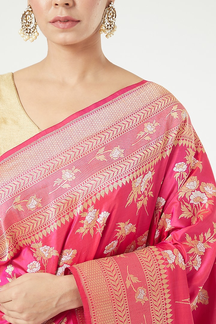 Rani Pink Silk Wedding Saree Set by Roliana weaves at Pernia's Pop Up Shop