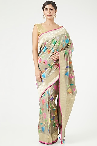 Grey Silk Saree Set by Roliana weaves
