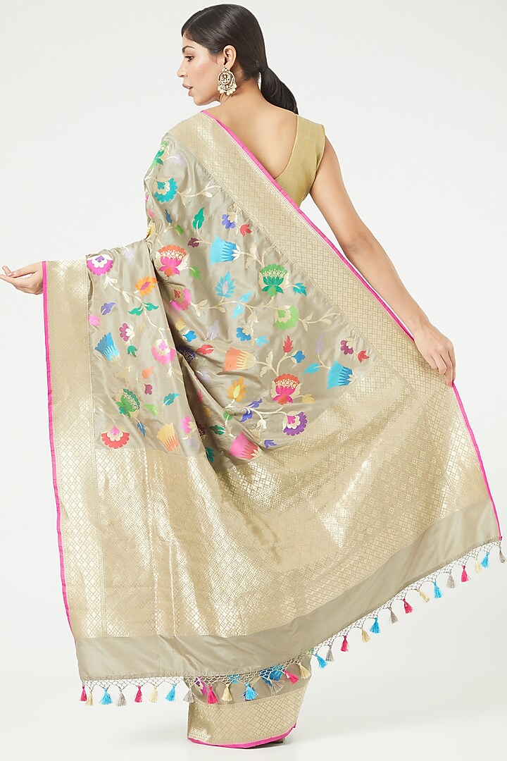 Grey Silk Wedding Saree Set by Roliana weaves at Pernia's Pop Up Shop