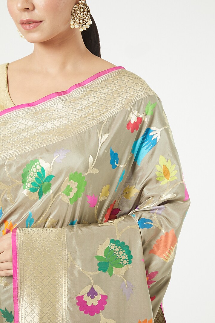 Grey Silk Wedding Saree Set by Roliana weaves at Pernia's Pop Up Shop