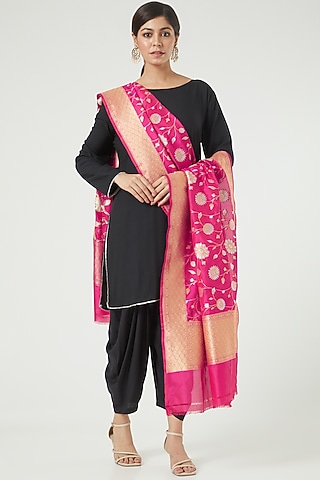 Pink Silk Dupatta by Roliana weaves