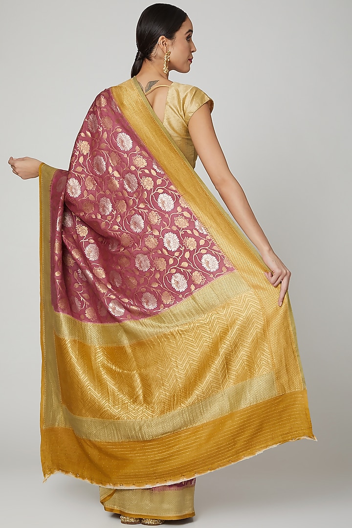 Onion Pink Embroidered Wedding Saree Set by Roliana weaves at Pernia's Pop Up Shop