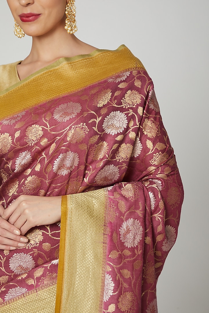 Onion Pink Embroidered Wedding Saree Set by Roliana weaves at Pernia's Pop Up Shop