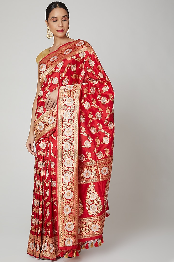 Red Embroidered Saree Set by Roliana weaves