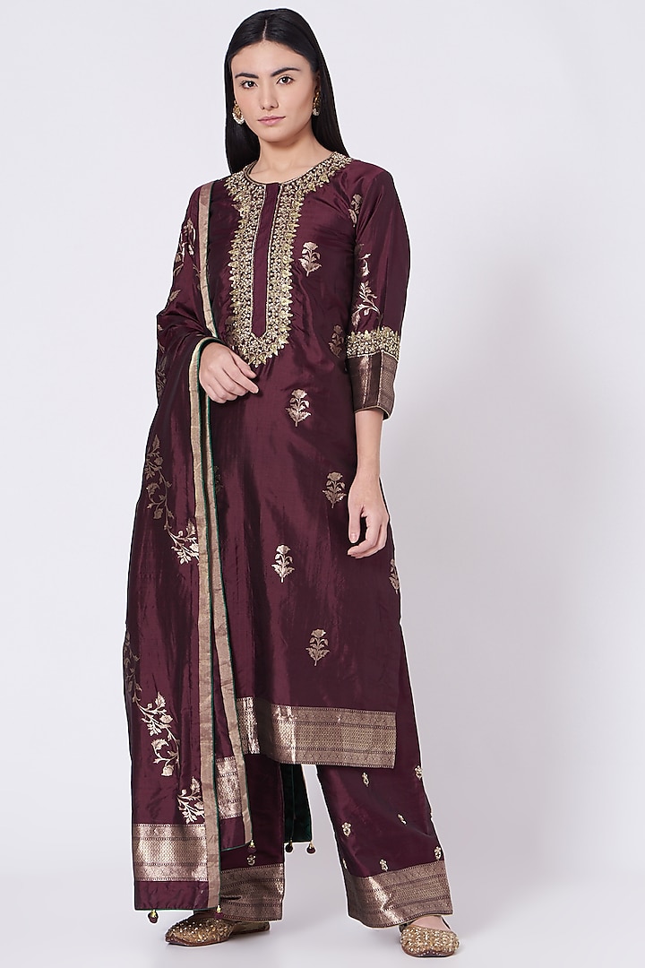 Wine Hand Embroidered Kurta Set by Romaa