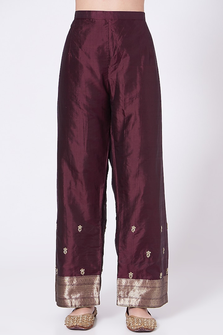 Wine Hand Embroidered Kurta Set by Romaa at Pernia's Pop Up Shop