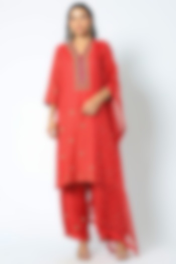 Red Embroidered Kurta Set by Romaa