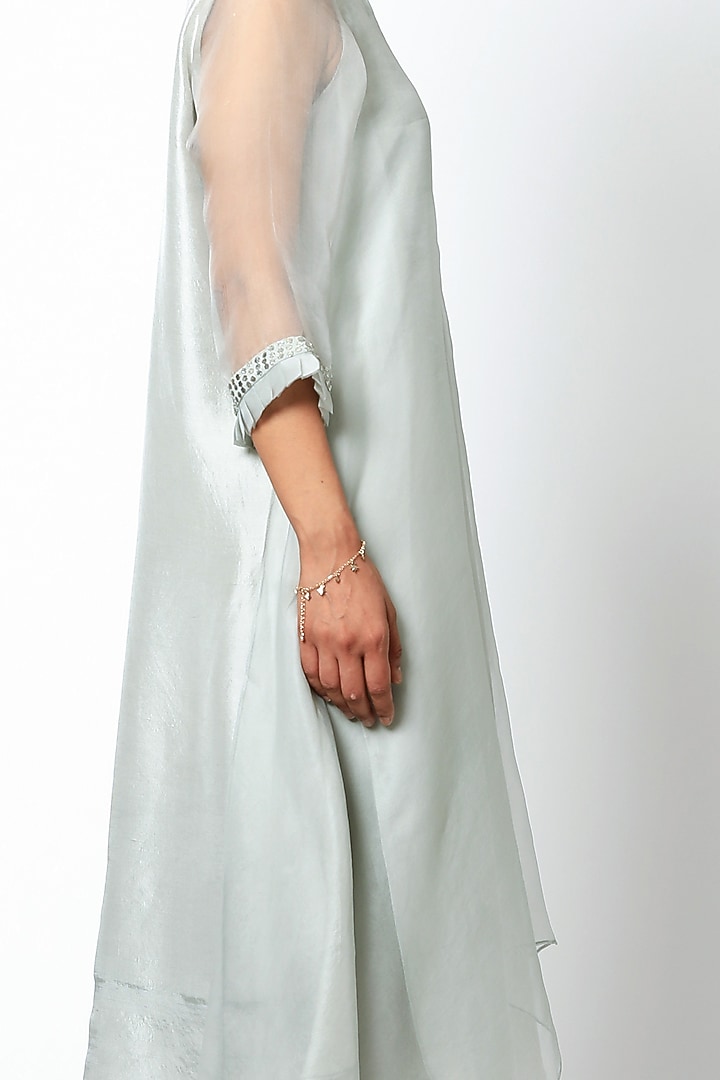 Grey Embroidered Kurta With Pants by Romaa at Pernia's Pop Up Shop
