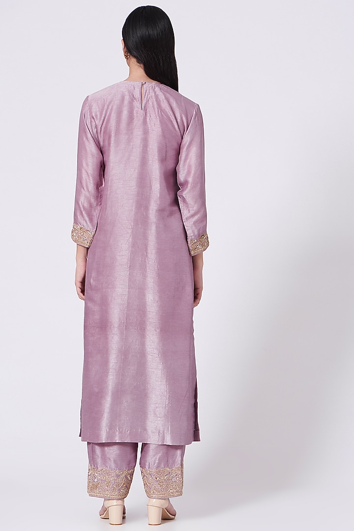 Dusty Lavender Hand Embroidered Kurta Set by Romaa at Pernia's Pop Up Shop