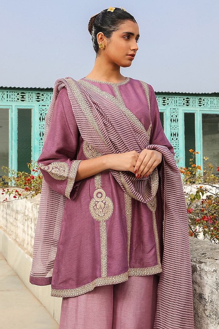 American Violet Viscose Raw Silk Sequins Embroidered Kurta Set by RoohbyRidhimaa at Pernia's Pop Up Shop