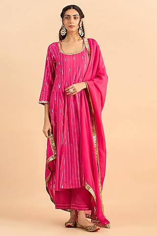 Fuchsia Pink Silk Chanderi Embellished Kalidar Anarkali Set by RoohbyRidhimaa