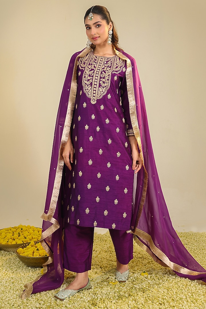 Purple Viscose Raw Silk Zardosi Embroidered Kurta Set by RoohbyRidhimaa at Pernia's Pop Up Shop
