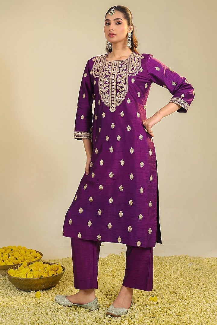 Purple Viscose Raw Silk Zardosi Embroidered Kurta Set by RoohbyRidhimaa at Pernia's Pop Up Shop